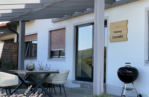 Velburg Apartment | High-quality 5* Lavender vacation apartment - in the heart of the Upper Palatinate
