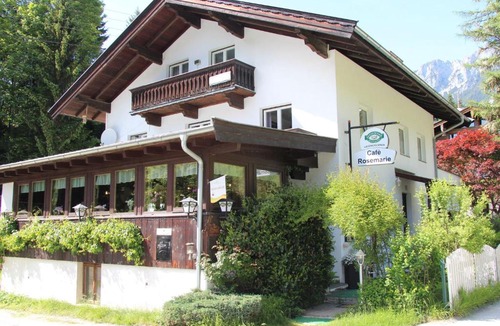 Scheffau am Wilden Kaiser Apartment | Hill view Apartment in Scheffau with Terracer