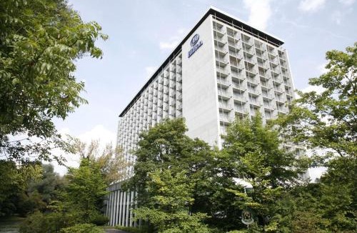Kleinhesselohe Hotel | Hilton Munich Park