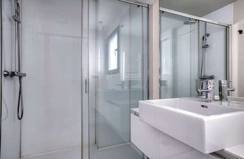 Vallehermoso Apartment | Hip Vallehermoso 2BR w/ Gym & Pool nr Ciudad Universitaria, by Blueground