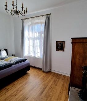 Lubstorf Apartment | Historisches Ambiente im Fürstenbahnhof Lübstorf