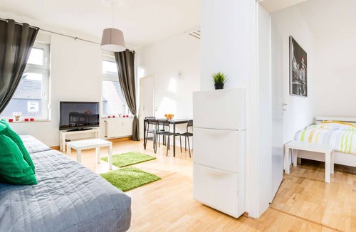 Eicken Apartment | HÖ01 large apartment with dryer and washing machine