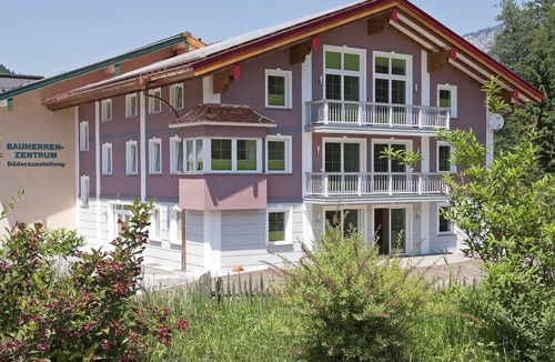 Bischofswiesen Apartment | Hochkalter für 2-4 Pers., ca. 120 m², 2 Schlafzimmer, Wohnzimmer mit integr. Küche, Bad mit Dampfdusche u. Whirlp