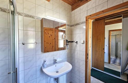 Meschendorf Apartment | Hof am Meer "Seefalke"