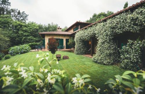 O Pino Villa | HolaCamp Camino Apartamentos Turísticos