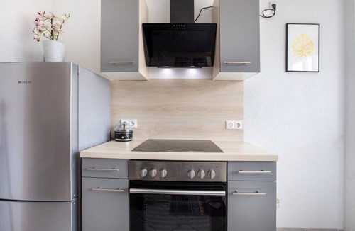 Dottingen Apartment | Holiday Apartment "Haus Castellblick" with Mountain View, Balcony & Wi-Fi