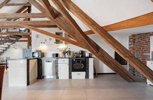 Schirgiswalde-Kirschau Apartment | Holiday Apartment 'Haus Madlen' with Mountain View and Wi-Fi