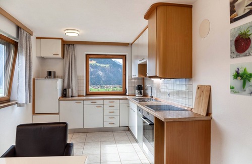 Bruck am Ziller Apartment | Holiday Apartment "Spieljoch" with Shared Garden & Wi-Fi