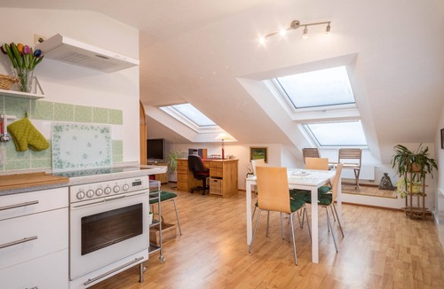 Wangen im Allgaeu Apartment | Holiday Apartment "Adlerblick" with Mountain View, Private Terrace & Wi-Fi