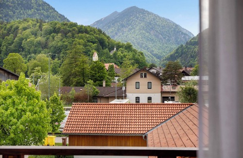 Oberau Apartment | Holiday Apartment 'Alpenglück - With a View' with Mountain View and Balcony