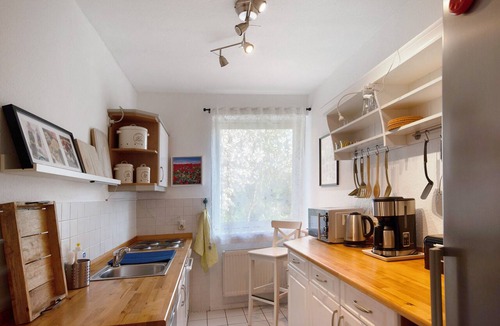Nienhagen Apartment | Holiday Apartment 'Alte Schule' with Private Terrace and Wi-Fi