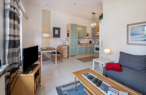 Sereetz Apartment | Holiday Apartment 'An der Ostsee' with Private Terrace