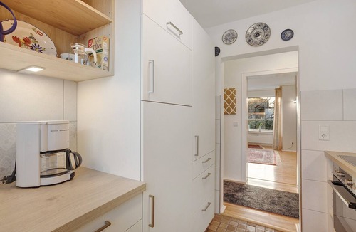 Arnsberg Apartment | Holiday Apartment 'Auszeit' with Private Terrace, Shared Garden and Wi-Fi