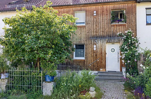Bad Waldsee Apartment | Holiday Apartment 'Baumblick' – Sustainable Retreat in Bad Waldsee