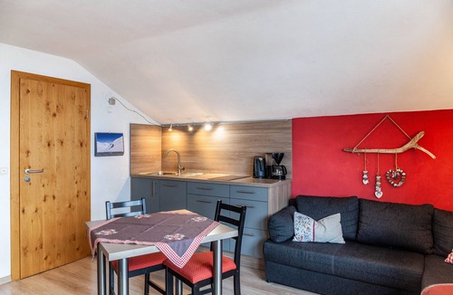 Mittenwald Apartment | Holiday Apartment 'Barbara Jais' with Mountain View, Balcony and Wi-Fi