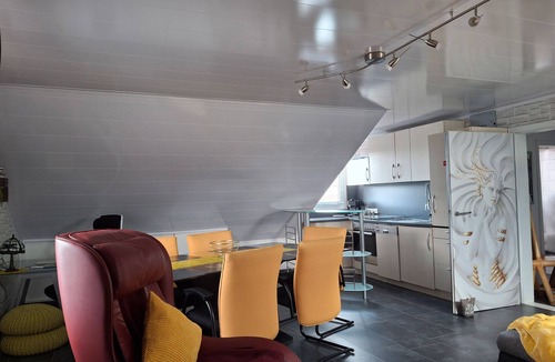 Grossenbrach Apartment | Holiday Apartment 'Anke Günther' with Private Garden and Wi-Fi