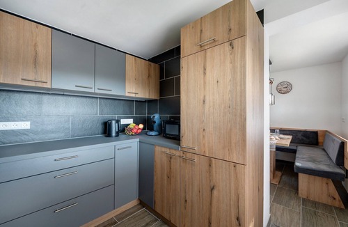 Dietersweiler Apartment | Holiday Apartment Schäfer with Shared Terrace, Communal Garden and Wi-Fi
