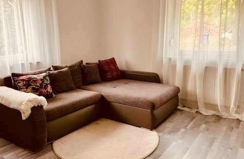 Lohr am Main Apartment | Holiday Apartment 'Mirjam' with Wi-Fi