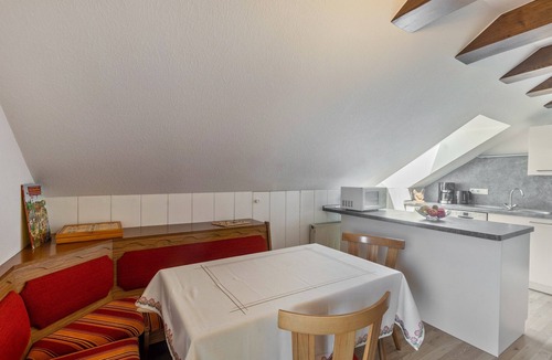 Oberhenneborn Apartment | Holiday Apartment Schwalbennest (55sqm, 2 Bedrooms) with Balcony and Wi-Fi