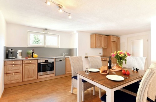 Enzisweiler Apartment | Holiday Apartment 'Dinkelbach Landhaus 1 C - Vacation for the Whole Family' with Mountain View and Wi-Fi