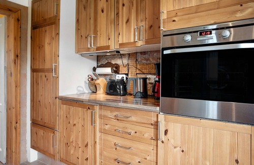 Mellenthin Apartment | Holiday Apartment 'Ferienhaus Usedom Achterland' with Lake View, Private Terrace and Wi-Fi