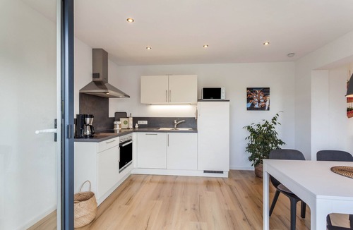 Oberhundem Apartment | Holiday Apartment 'Grübel' with Terrace & Wi-Fi
