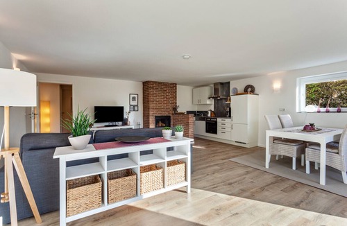 Moehnesee Apartment | Holiday Apartment "Gabler" with Private Terrace & Wi-Fi