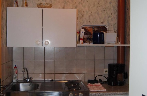 Goosefeld Apartment | Holiday apartment in a popular guesthouse with bicycle hire and a bread rolls delivery service, in a rural area