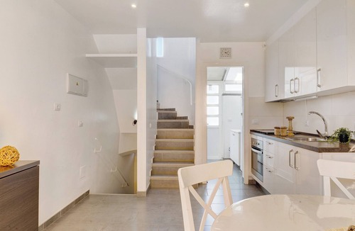 Sonnenland Apartment | Holiday Apartment 'Modern Triplex Sonneland' with Sea View and Shared Pool