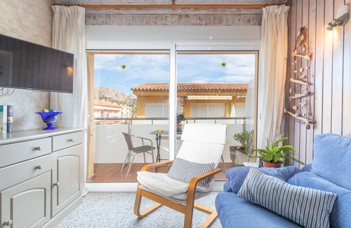 Torroella de Montgri Apartment | Holiday Apartment 'Noenil' with Pool & Wi-Fi