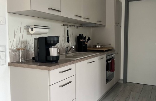 Muhr am See Apartment | Holiday Apartment "P Und P Deluxe" with Private Terrace & Wi-Fi