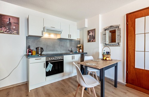 Britzingen Apartment | Holiday Apartment 'Pinot Noire' with Wi-Fi