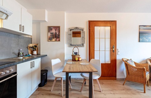 Britzingen Apartment | Holiday Apartment 'Pinot Noire' with Wi-Fi