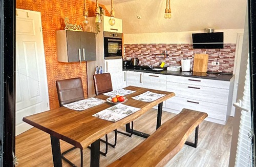 Eicherscheid Apartment | Holiday Apartment "Plätzchen Am Krebsberg" with Balcony & Wi-Fi