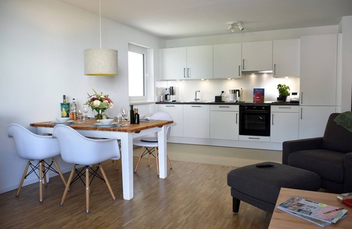 Weissensberg Apartment | Holiday Apartment 'Quartier Wellant' with Private Terrace, Private Garden and Wi-Fi