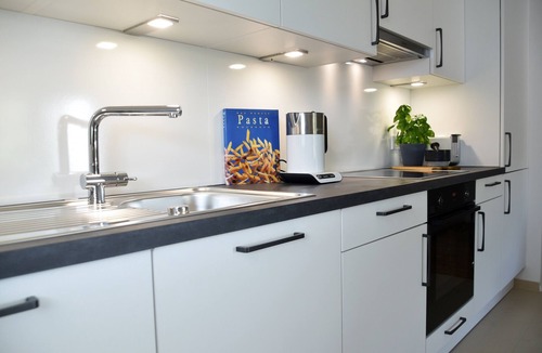 Weissensberg Apartment | Holiday Apartment 'Quartier Wellant' with Private Terrace, Private Garden and Wi-Fi