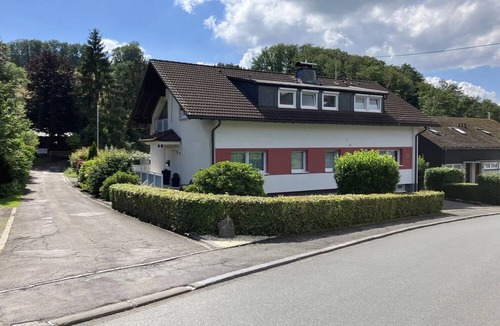 Lennestadt Apartment | Holiday Apartment Sauerlandherz with Balcony and Wi-Fi