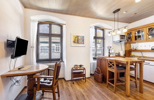 Lennestadt Apartment | Holiday Apartment 'Sauerland Burgfenster' with Mountain View, Shared Terrace and Wi-Fi