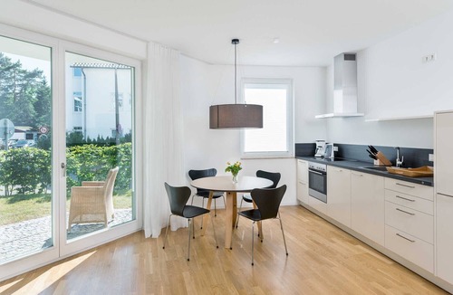 Binz Apartment | Holiday Apartment "Strandhaus Seeblick Binz 13" with Sea View, Private Terrace and Wi-Fi