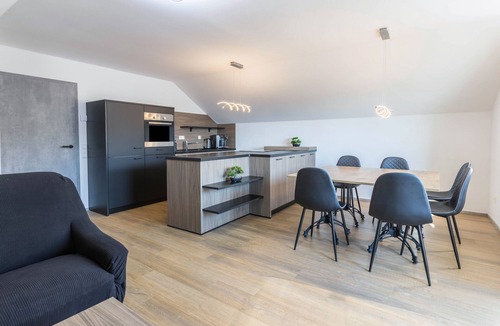 Geisingen Apartment | Holiday Apartment 'Zeichner' with Mountain View, Balcony & Wi-Fi