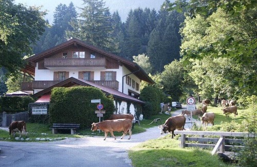 Garmisch-Partenkirchen House | Holiday apartment Zugspitze