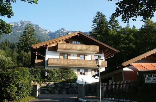 Garmisch-Partenkirchen House | Holiday apartment Zugspitze