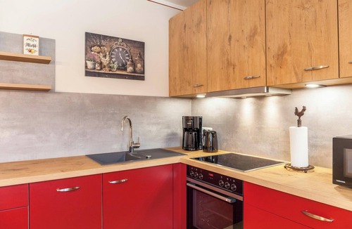 Sonnenbichl Apartment | Holiday Apartment Waldruhe with Balcony, Mountain View & Wi-Fi