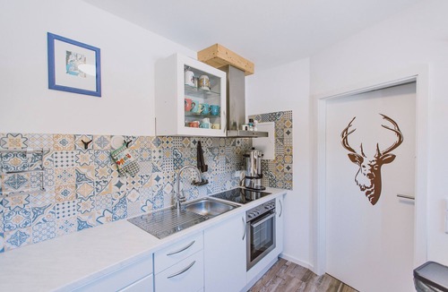 Germaringen Apartment | Holiday flat 'Loft - Guggi's Emporeon Allgäu' with mountain views, large terrace & WiFi