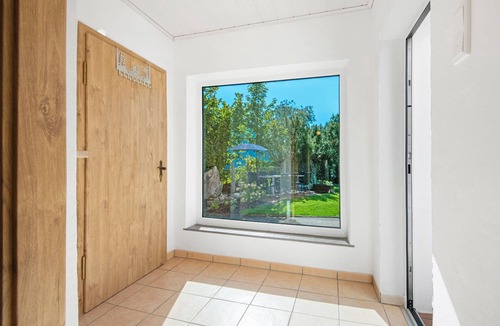 Vohburg an der Donau House | Holiday Home 'Donauliebe' with Private Terrace and Private Garden