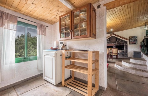 Teno Alto House | Holiday Home Casa Rural Teno Alto with Mountain View & Garden