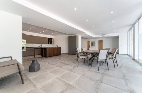Mijas House | Holiday Home 'Milano' with Mountain View, Wi-Fi and Air Conditioning