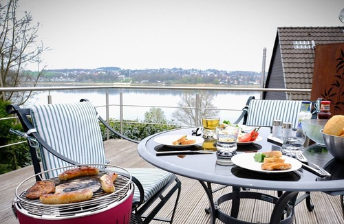 Moehnesee House | Holiday Home '120qm' with Lake View, Private Terrace and Wi-Fi