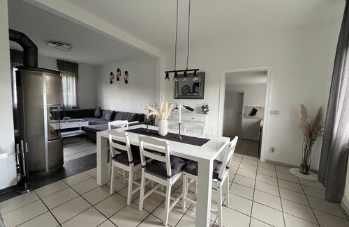 Haseluenne House | Holiday Home 'Almir' with Private Terrace, Private Garden and Wi-Fi