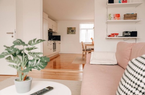 Bad Buchau House | Holiday Home 'Ambiente Am Federsee' with Balcony and Wi-Fi
